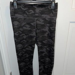 Fabletics camo leggings